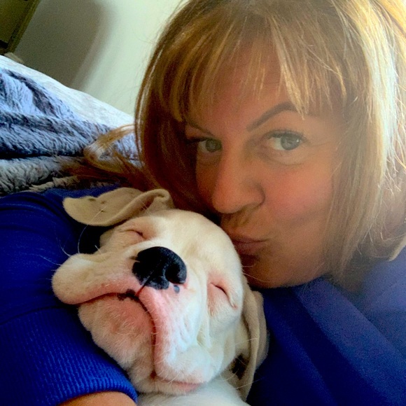 Meet your Posher, Britt - Picture 1 of 1